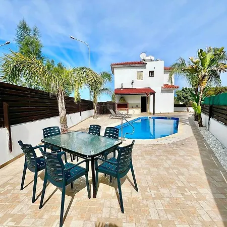 Pernera Cozy 4br Villa Paralímni