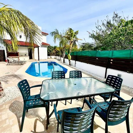Pernera Cozy 4br *